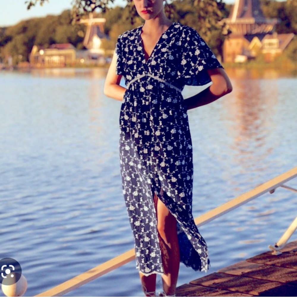NWT ZARA Flower Navy Blue Embroidered Midi Dress, Size XS